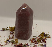 Load image into Gallery viewer, Strawberry Quartz Polished Points
