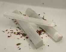 Load image into Gallery viewer, Selenite Sticks/rods 10-40cm
