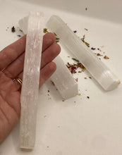 Load image into Gallery viewer, Selenite Sticks/rods 10-40cm
