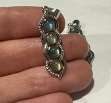 Load image into Gallery viewer, Labradorite Pendent
