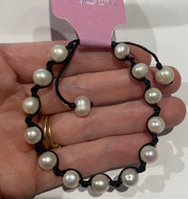 Load image into Gallery viewer, Freshwater Pearl String Bracelet
