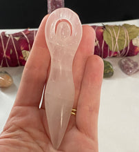 Load image into Gallery viewer, Amethyst or Rose Quartz Goddess
