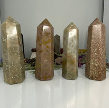 Load image into Gallery viewer, Bubblegum stone (pink quartzite) towers
